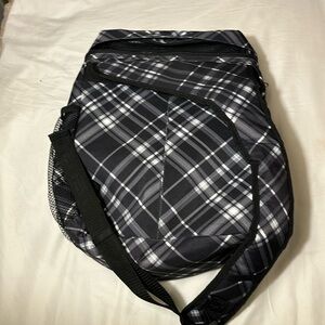 Thirty One Sling Bag Crosshatch Grey & Black Travel Hiking Diaper Backpack NWOT